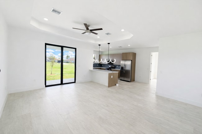 Building Photo - 211 NW 25th Ave