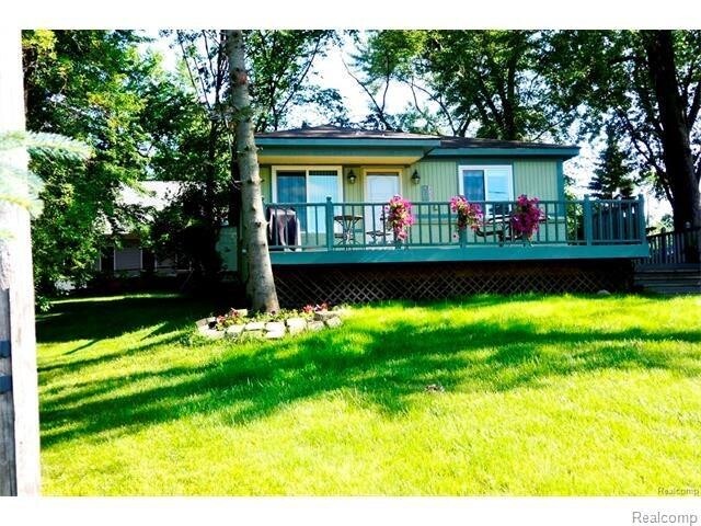 Primary Photo - 1295 Lakeview Dr