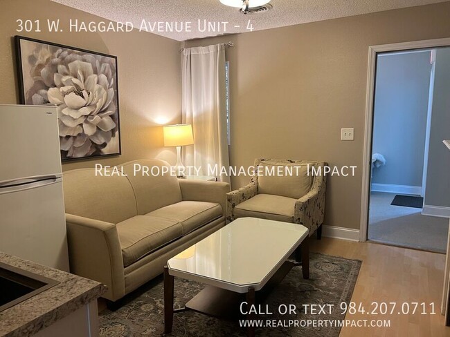 Foto del edificio - 301 W Haggard Ave