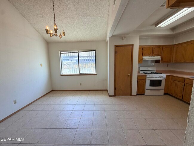 Building Photo - 3217 Red Sails Dr