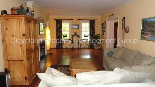 Foto del edificio - 12723 Cedar Rd