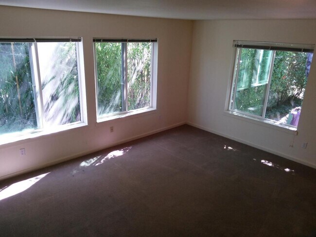 Foto del edificio - (560) 21st Street Duplex - 2 Bedroom / 2 B...
