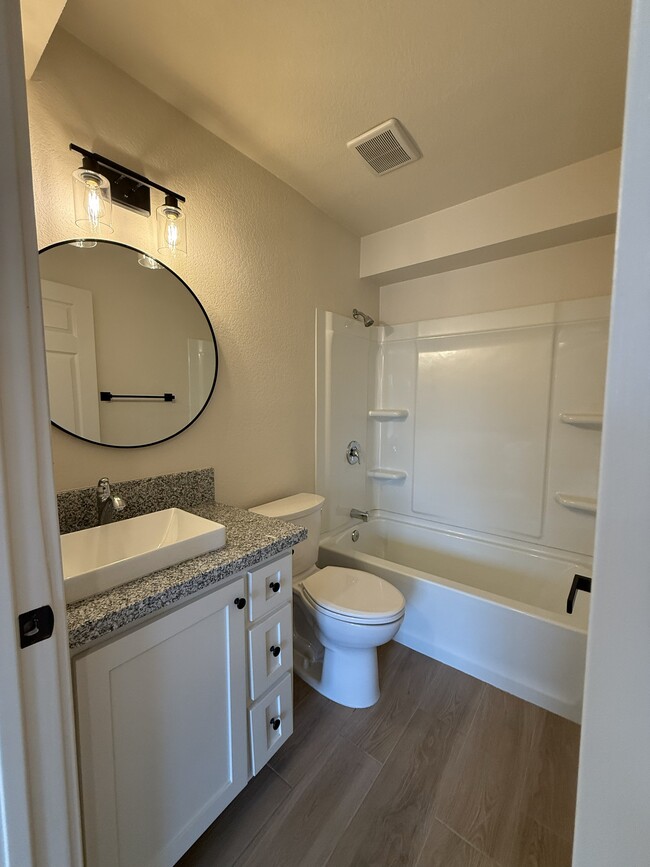 Building Photo - 28240 Via Princesa