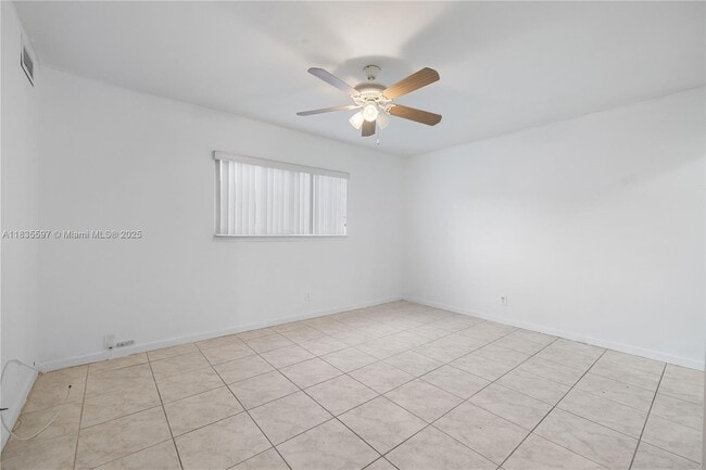 Building Photo - 2912 NW 55th Ave