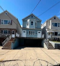 Building Photo - 30 E 49th St