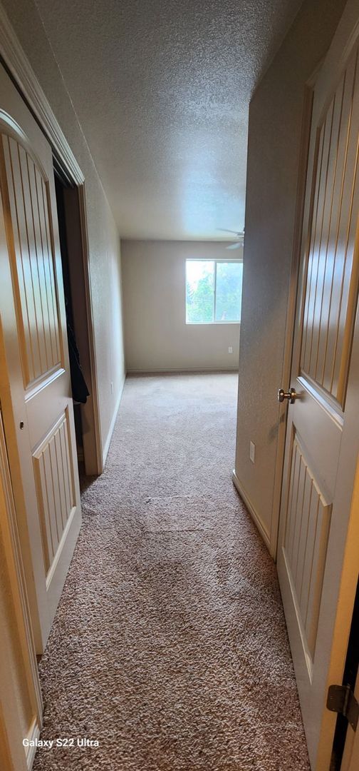 Interior Photo - East6th203 (KC-AM)