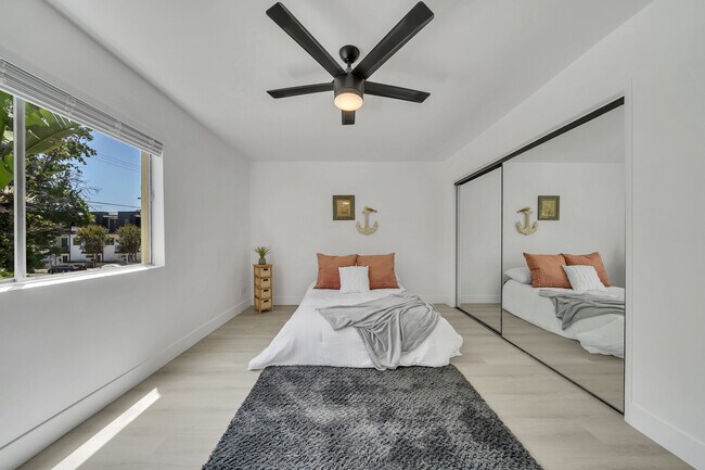 Foto del edificio - 5311 Hermitage Ave