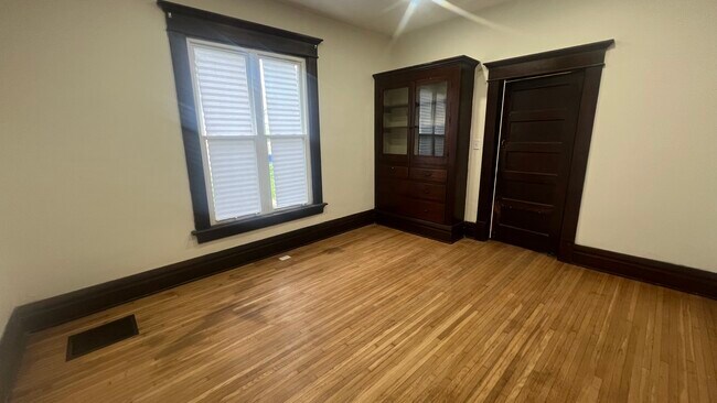 Foto del edificio - 226 E Patterson Ave