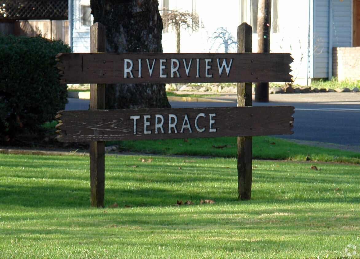 Building Photo - Riverview Terrace