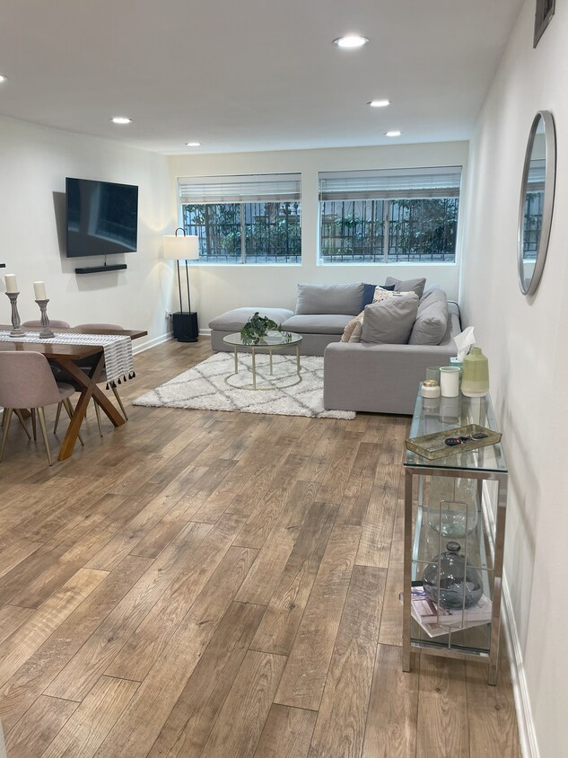 Foto principal - 532 N Rossmore Ave