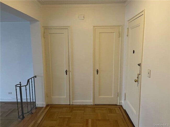 Foto del edificio - 210 Martine Ave