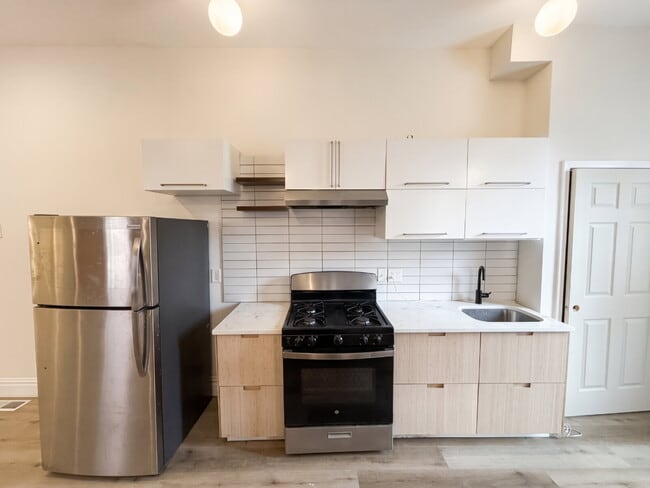 Building Photo - 2857 S 18th St