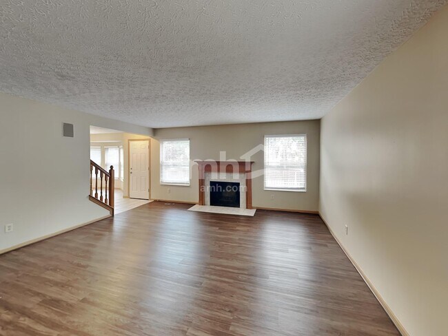 Foto del edificio - 7349 Emerald Tree Dr