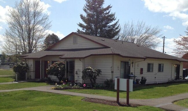 Foto del edificio - 140 N Summit Rd