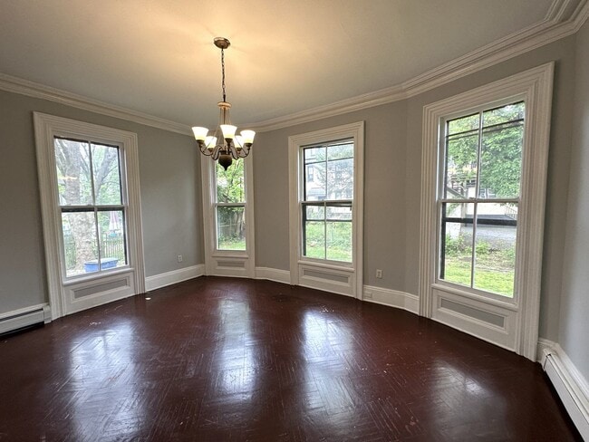 Building Photo - 11 Rockview Ave