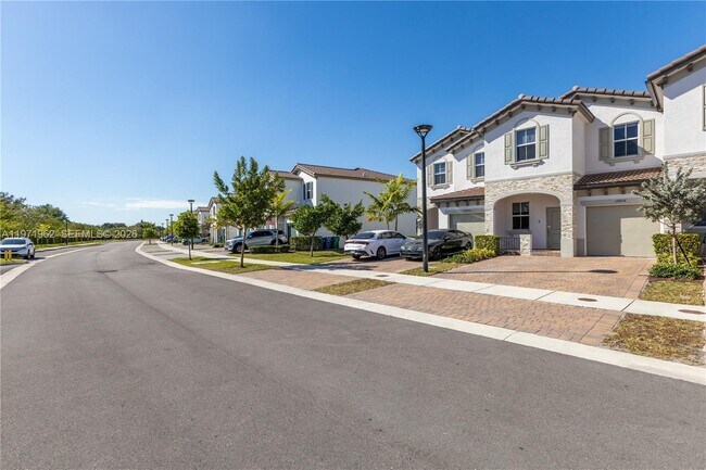 Foto del edificio - 12906 NW 22nd Pl