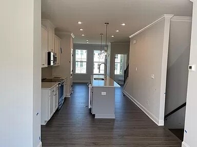 Building Photo - 2636 Creekside Dr NW
