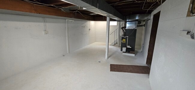 Building Photo - 8149 Antioch Rd