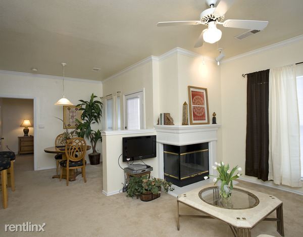 Fotografía del edificio - 2041 W Hebron Pky