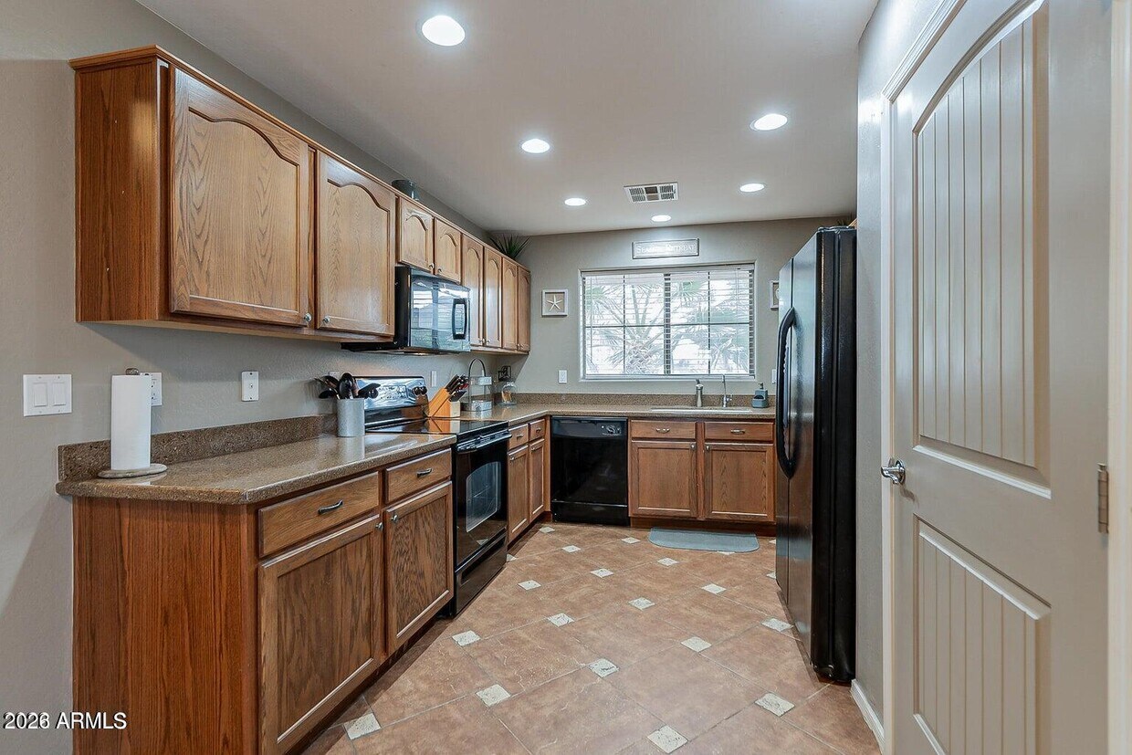 Foto del edificio - 730 E Press Rd