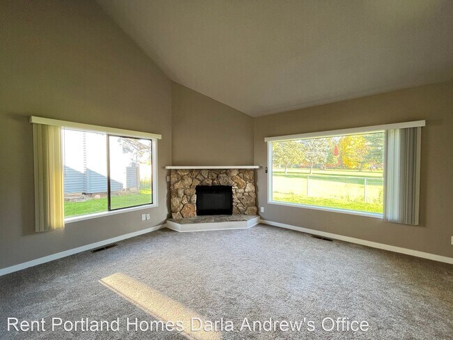 Foto del edificio - 3 br, 2.5 bath House - 20635 NW Lapine Way