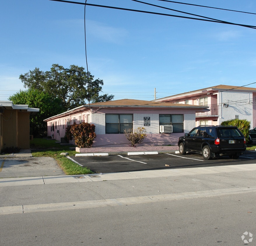 Building Photo - 2020 NE 162nd St