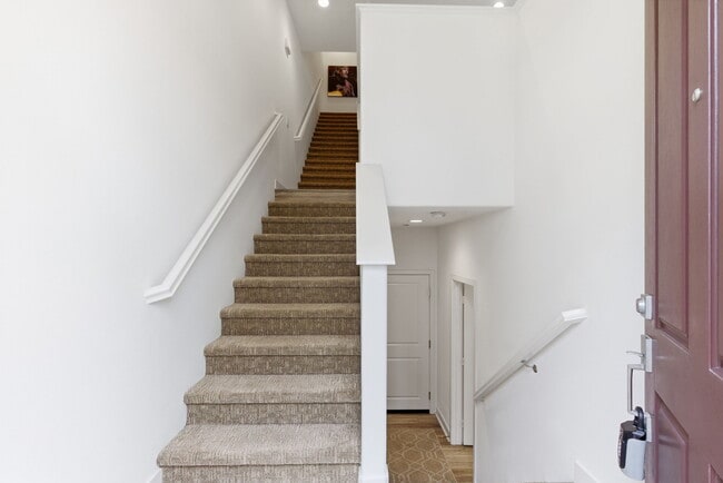 Building Photo - 4367 Pacifica Way