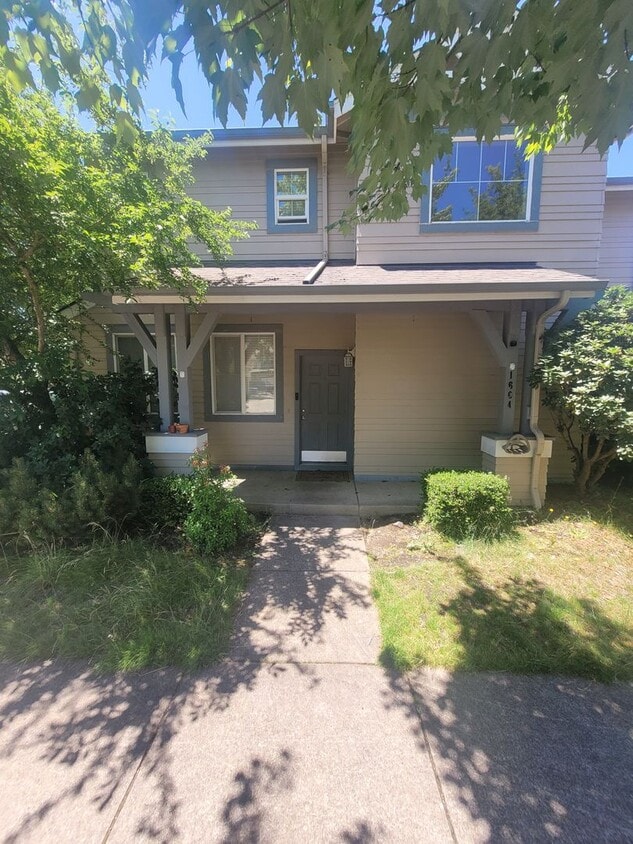 Primary Photo - 3BD, 2.5 BA Home located the desirable Bet...