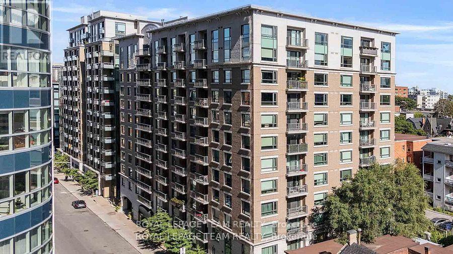 Photo principale - 200 Besserer St