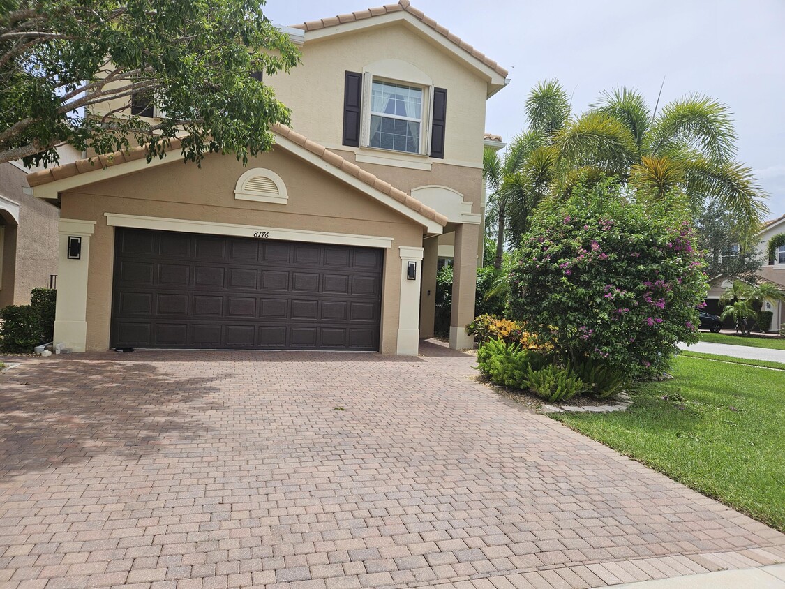 Foto principal - 8176 Brigamar Isles Ave