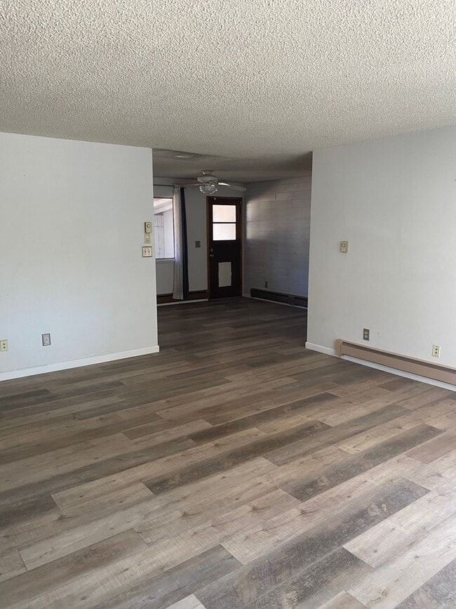 Foto del edificio - Large 3 bedroom 3 bath home