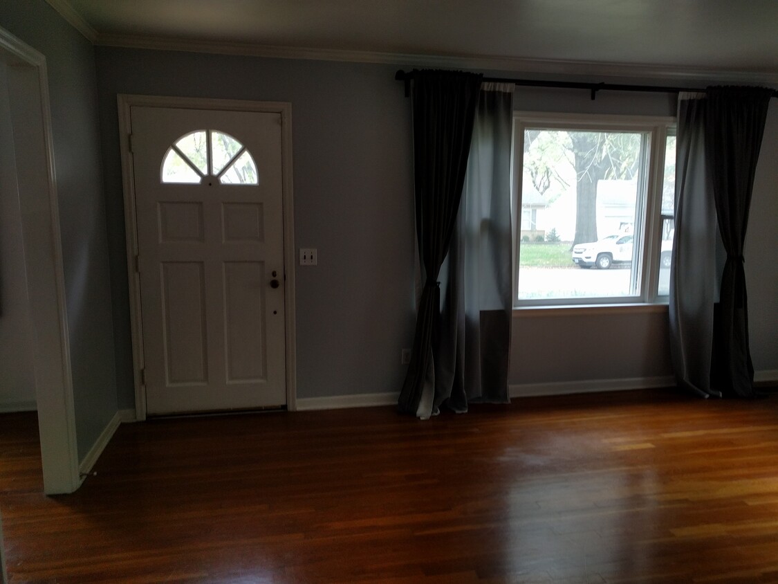 Primary Photo - 5400 Sherwood Dr.