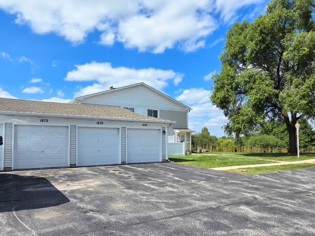Building Photo - 1672 Cornell Dr