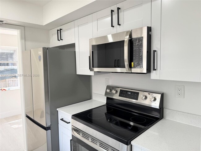 Foto del edificio - 890 SW 28th St
