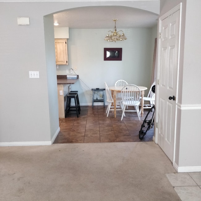 Building Photo - 623 S 500 W