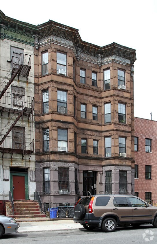 Primary Photo - 677 Quincy St