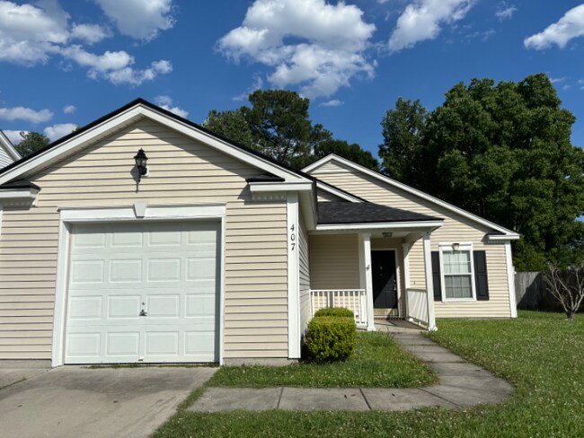 Building Photo - 407 Beverly Dr