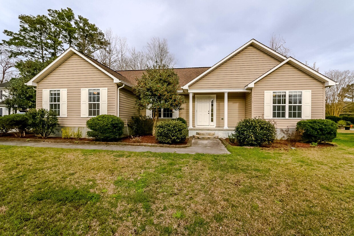Primary Photo - 125 S Park Ln