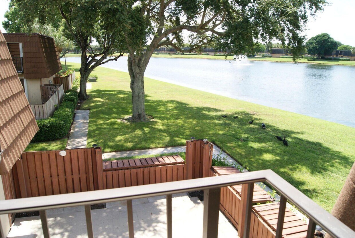 Foto principal - 219 Charter Way