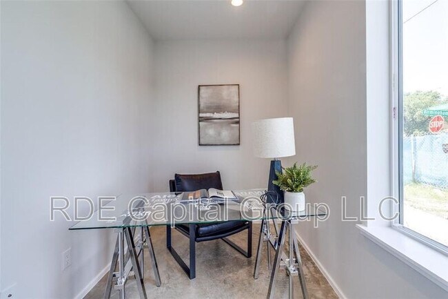 Foto del edificio - 3308 Birmingham Ave