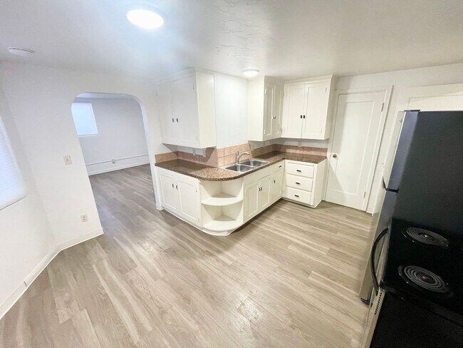 Foto del edificio - 815 N 13th St