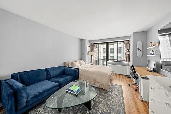 Foto del edificio - 45 E 25th St