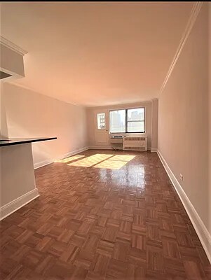 Primary Photo - 442 W 57th St