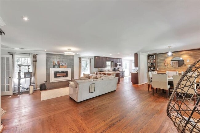 Foto del edificio - 1651 Murdock Rd