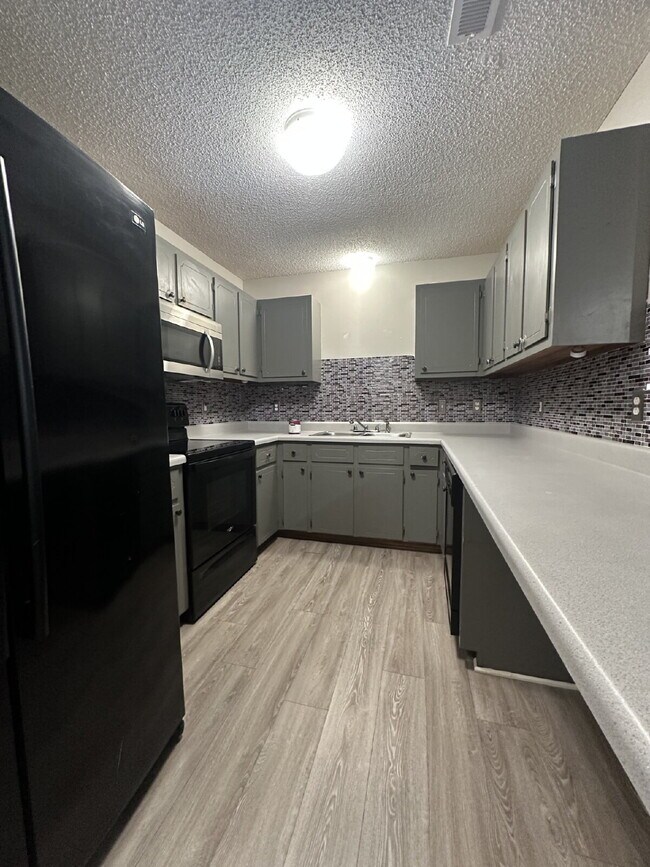 Foto del edificio - 147 Marlene Dr