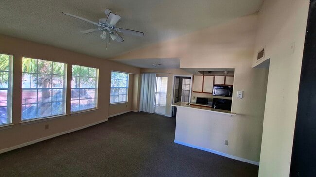 Building Photo - 1033 S Hiawassee Rd