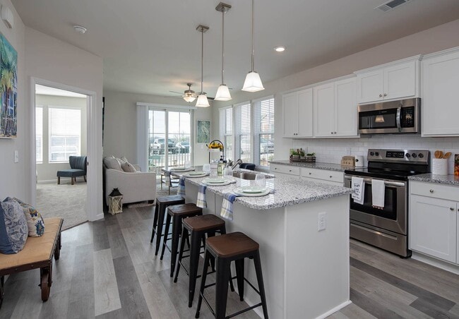 Building Photo - Crest at Burkitt Ridge Apartments