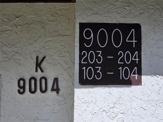 Building Photo - 9004 Tudor Dr