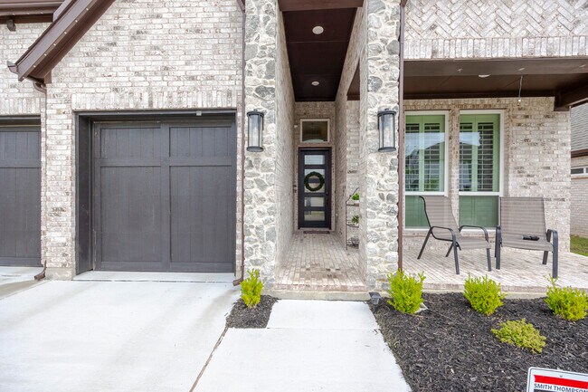Foto del edificio - 6248 Mulberry Creek Ln