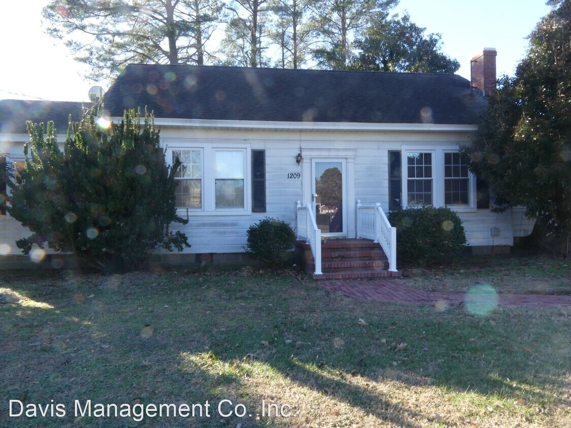 Primary Photo - 3 br, 1 bath House - 1209 Old York Hampton...